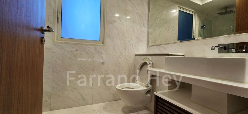 2 Bed Condo for Rent in  Suites At Orchard - Image 2