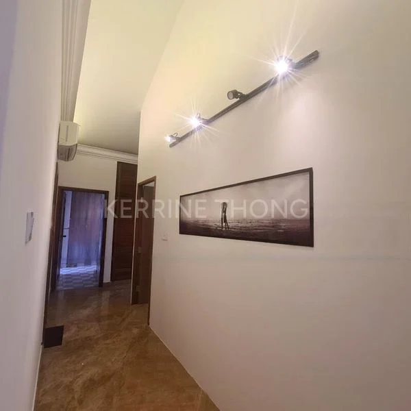 Master Room (Condo) for Rent in  Changi Court - Image 5