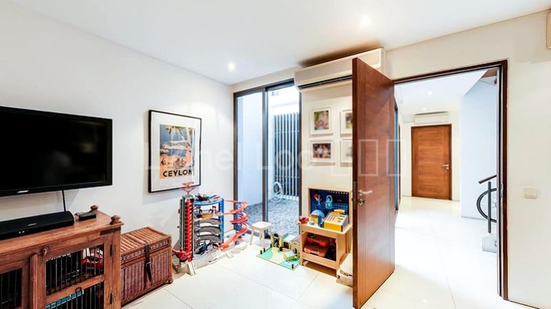 4 Bed Terraced House (Landed) for Sale in The Reef At King's Dock - Image 8