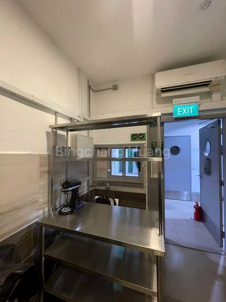 Light Industrial (B1) for Rent: Victory Centre - Image 2