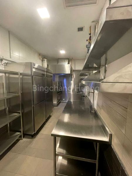 Light Industrial (B1) for Rent: Victory Centre - Image 4