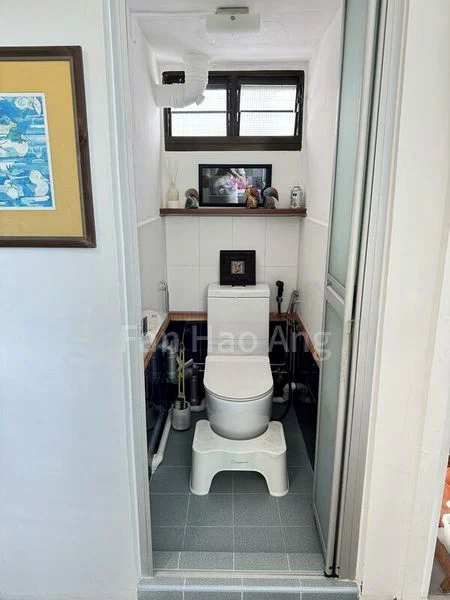 3 Room (3I) HDB for Rent in  32 Marine Crescent - Image 3