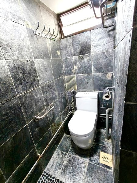 3 Room (3I) HDB for Sale in  21 Dover Crescent - Image 11