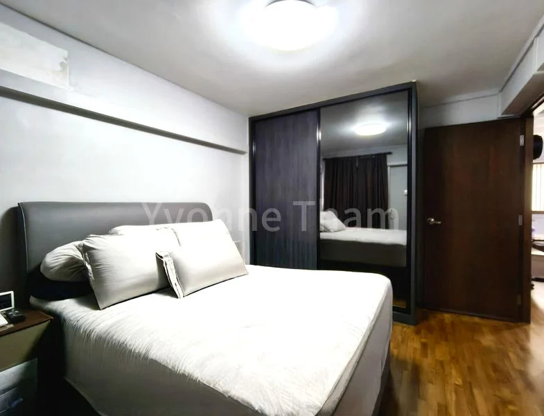 3 Room (3I) HDB for Sale in  21 Dover Crescent - Image 4