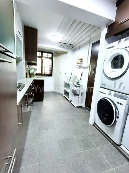 3 Room (3I) HDB for Sale in  21 Dover Crescent - Image 9