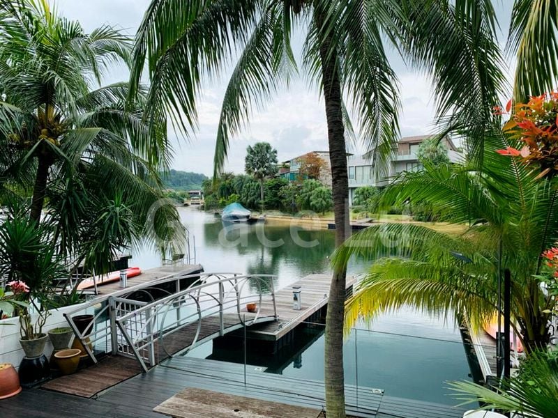 5 Bed Terraced House (Landed) for Sale in  The Berthside - Image 1