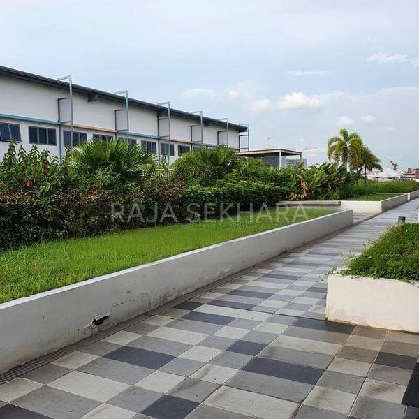 Light Industrial (B1) for Rent: Eco-Tech @ Sunview - Image 1