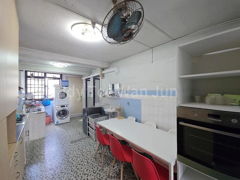 3 Room (3I) HDB for Sale in  53 Lorong 5 Toa Payoh - Image 11