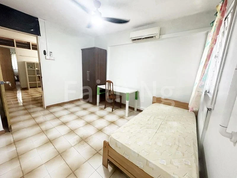 Room (HDB) for Rent in  156 Ang Mo Kio Avenue 4 - Image 1