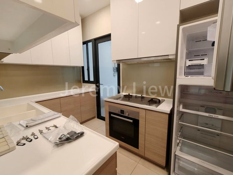 5 Bed Apartment (Condo) for Rent in  Hillion Residences / Hillion Mall - Image 13