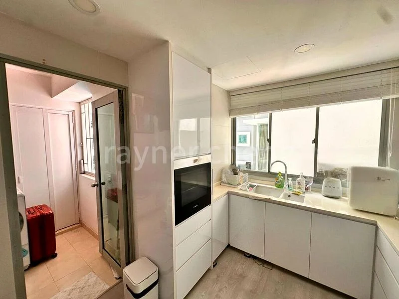 3 Bed Executive Condo for Sale in  Whitewater - Image 6