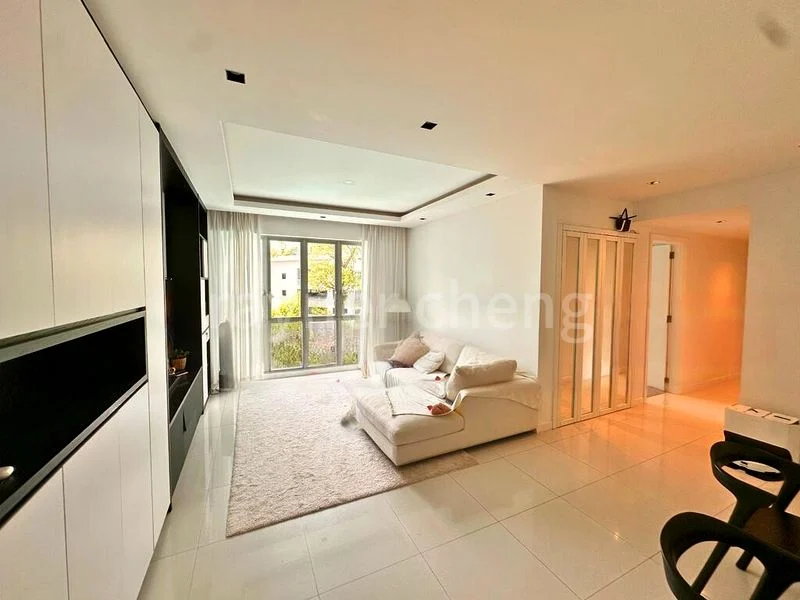 3 Bed Executive Condo for Sale in  Whitewater - Image 1