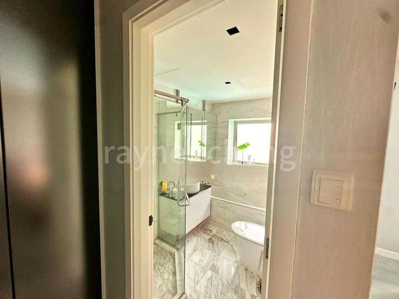 3 Bed Executive Condo for Sale in  Whitewater - Image 7