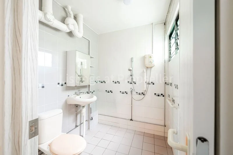 5 Room (5I) HDB for Sale in 213 Yishun Street 21 - Image 10