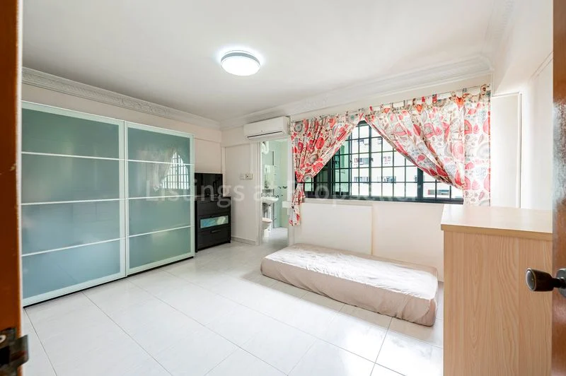 5 Room (5I) HDB for Sale in 213 Yishun Street 21 - Image 6