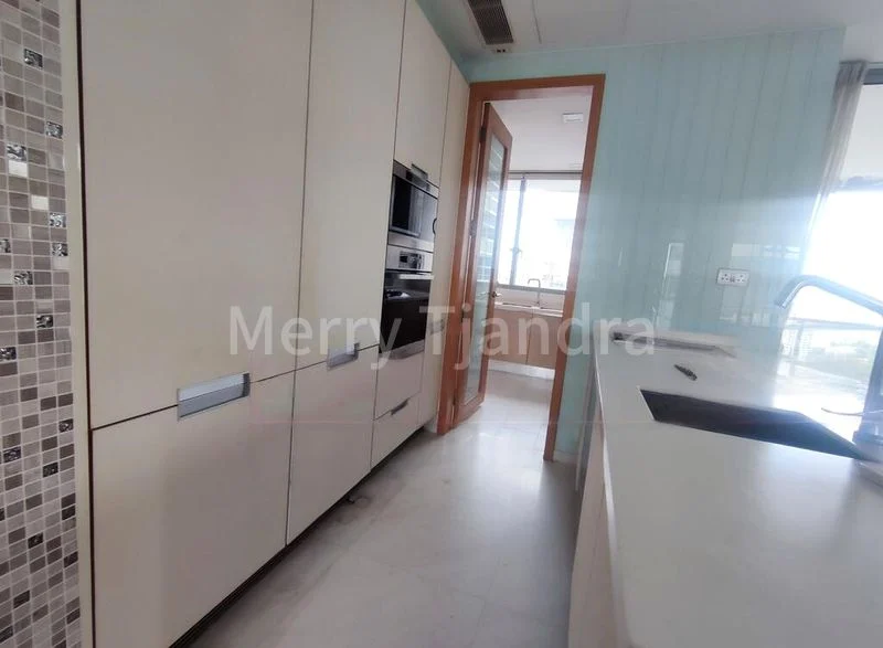 3 Bed Condo for Rent in  Paterson Suites - Image 13