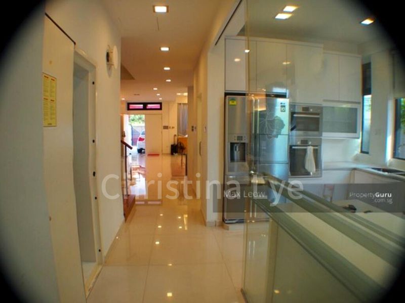 6 Bed Corner Terrace (Landed) for Sale in  406 Fernvale Road - Image 8