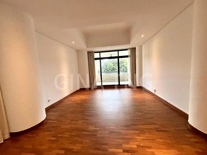 3 Bed Condo for Rent in  The Colonnade - Image 7