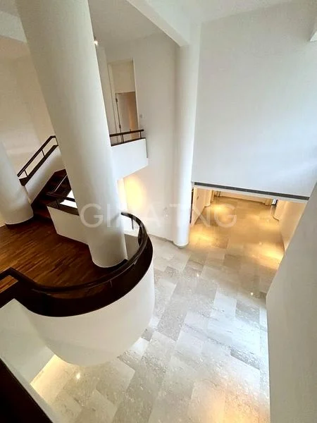 3 Bed Condo for Rent in  The Colonnade - Image 3