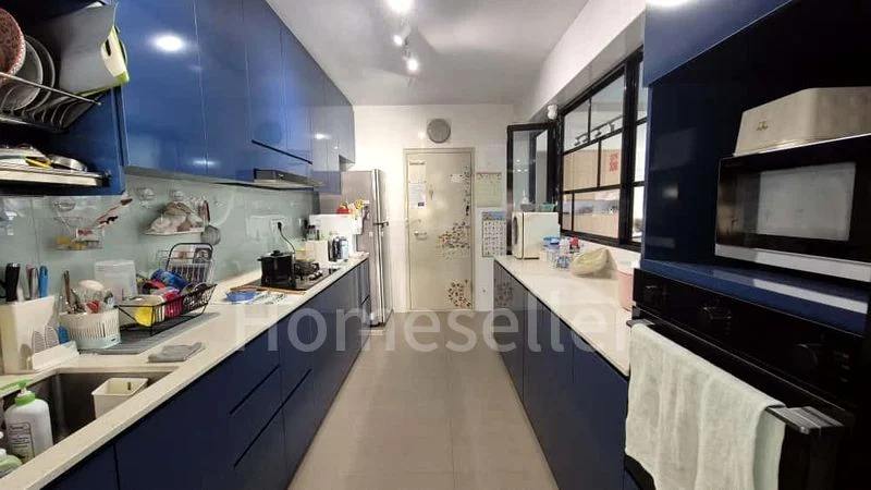 5 Room (5I) HDB for Sale in 463B Bukit Batok Street 41 - Image 7