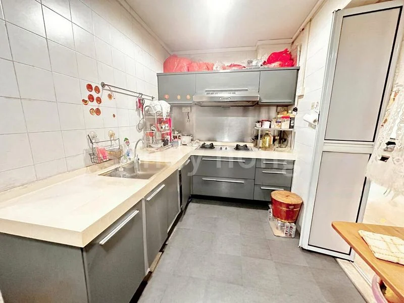 5 Room (5I) HDB for Sale in 267 Toh Guan Road - Image 5