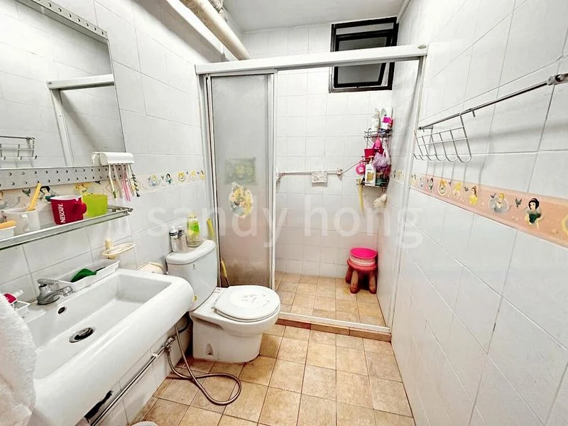 5 Room (5I) HDB for Sale in 267 Toh Guan Road - Image 10