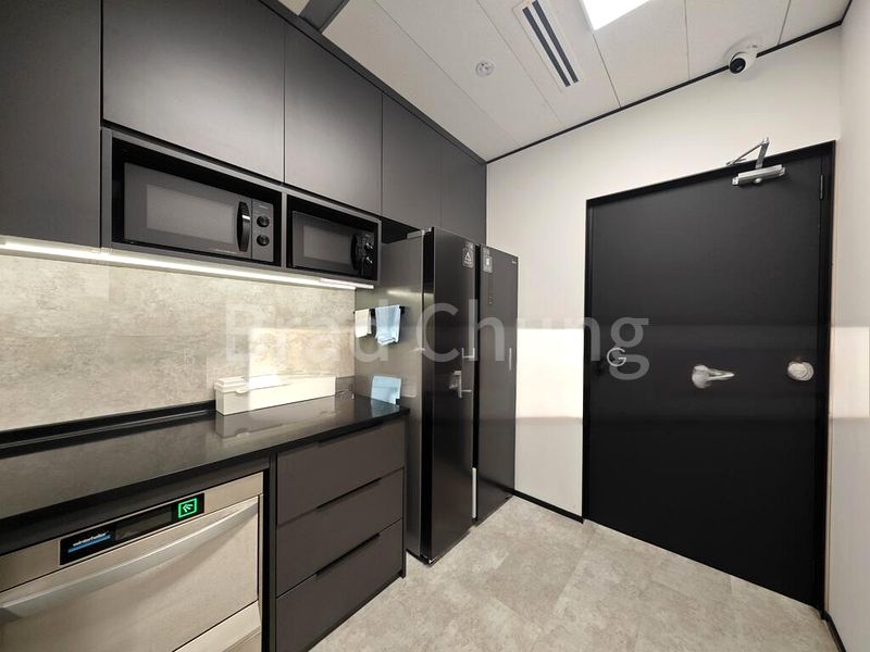 Office for Rent: Gateway East - Image 7