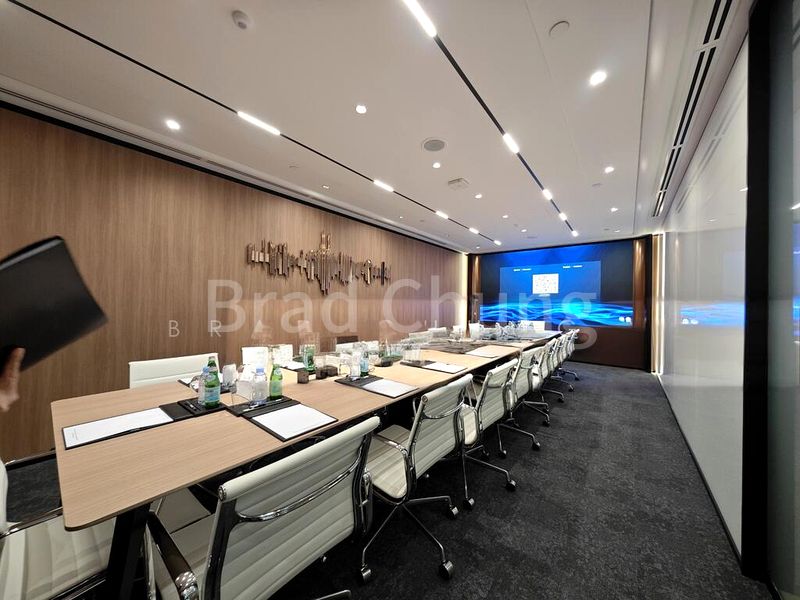 Office for Rent: Gateway East - Image 11