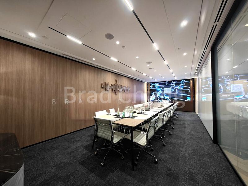 Office for Rent: Gateway East - Image 10