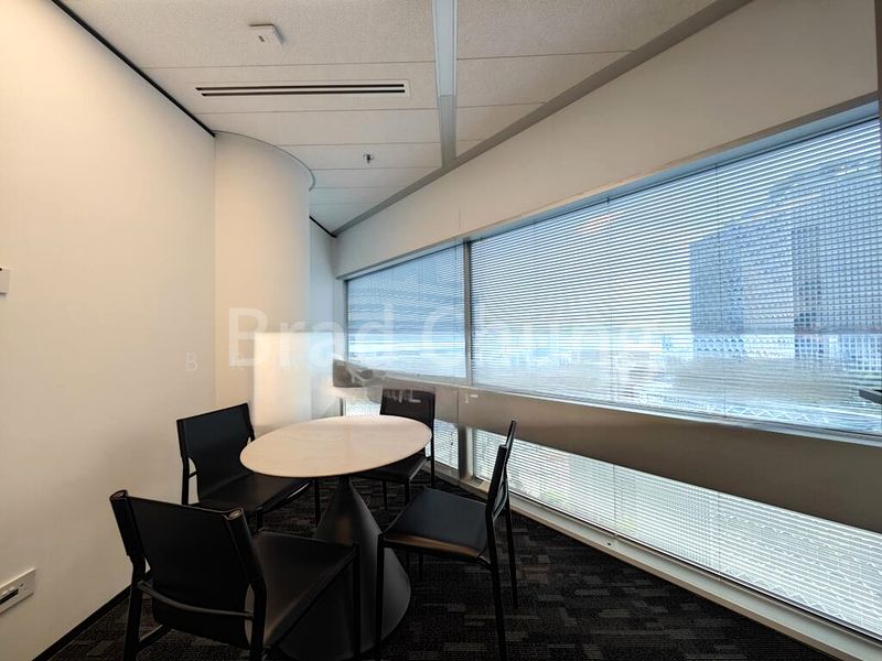 Office for Rent: Gateway East - Image 9