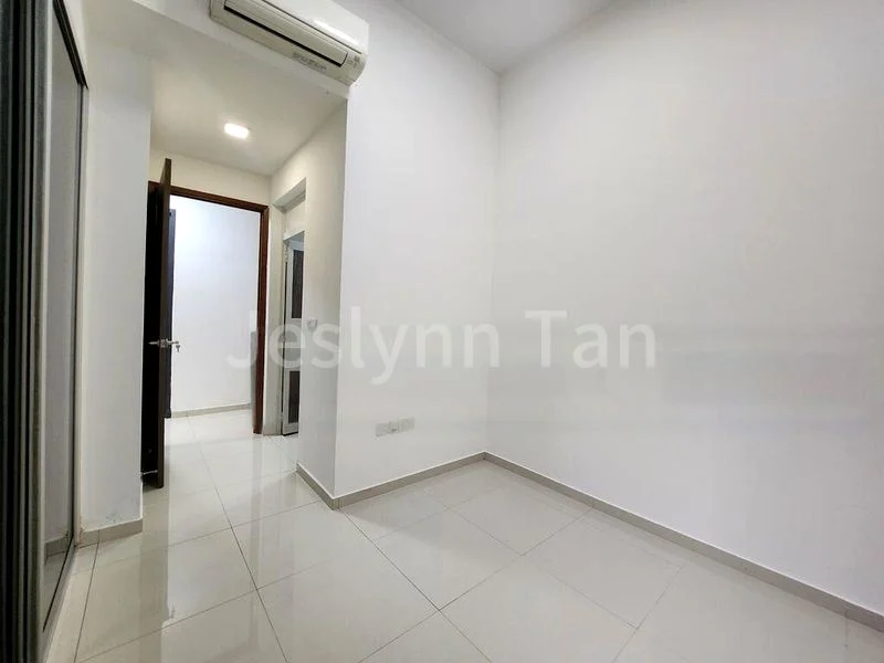 2 Bed Apartment (Condo) for Sale in  8 Farrer Suites - Image 6