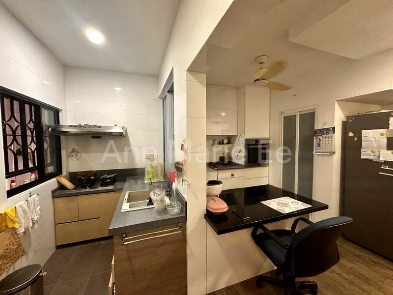 4 Bed Terraced House (Landed) for Sale in  Jalan Ikan Merah - Image 9