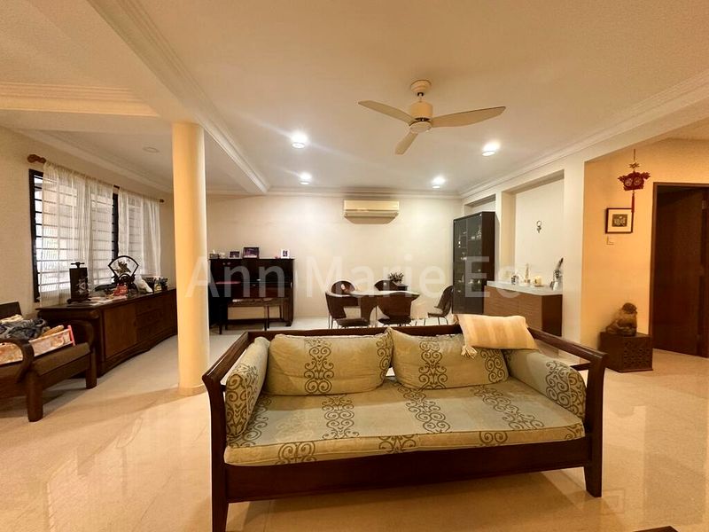 4 Bed Terraced House (Landed) for Sale in  Jalan Ikan Merah - Image 4