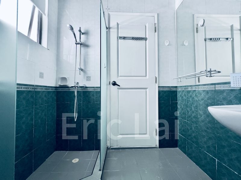 Common Room (Condo) for Rent in  Harbour View Towers - Image 4