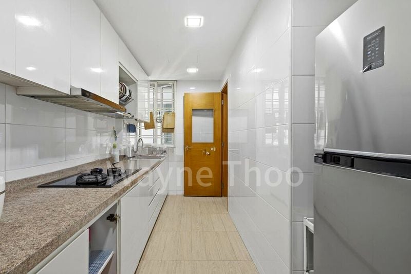 3 Bed Condo for Sale in  Sunglade - Image 7