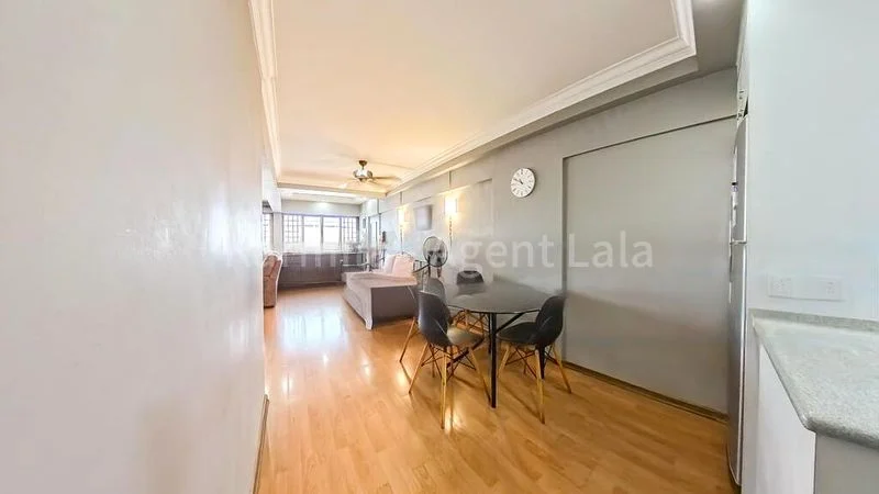 5 Room (5I) HDB for Sale in  624 Hougang Avenue 8 - Image 9