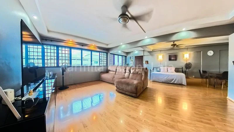 5 Room (5I) HDB for Sale in  624 Hougang Avenue 8 - Image 1