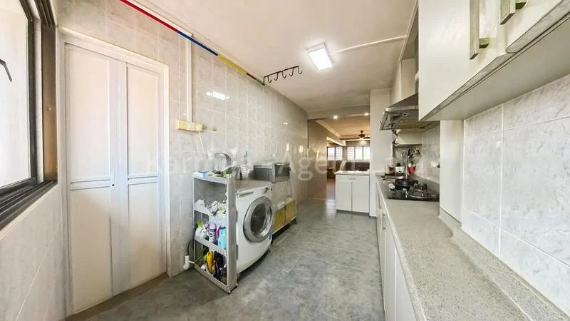 5 Room (5I) HDB for Sale in  624 Hougang Avenue 8 - Image 7