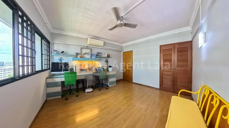 5 Room (5I) HDB for Sale in  624 Hougang Avenue 8 - Image 12