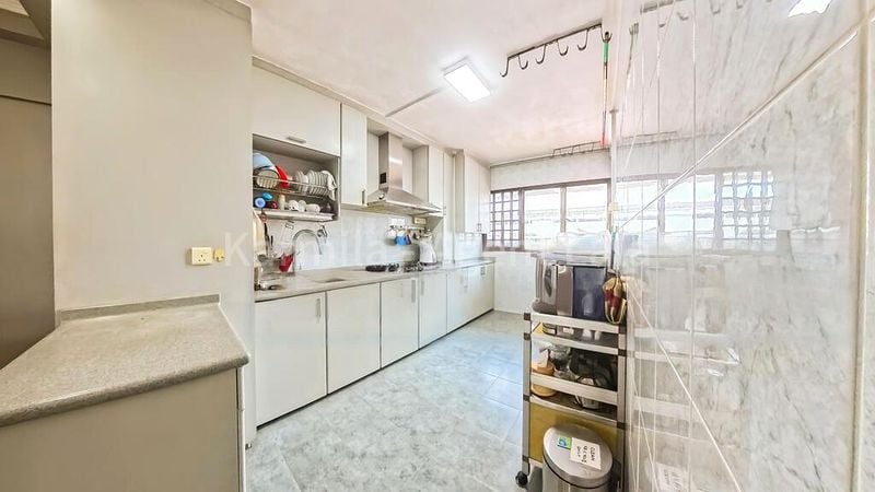 5 Room (5I) HDB for Sale in  624 Hougang Avenue 8 - Image 8