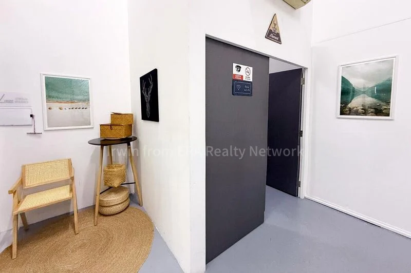 Light Industrial (B1) for Rent: Foo Wah Industrial Building - Image 4