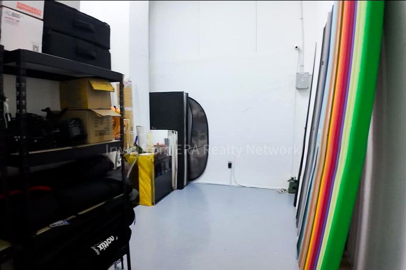 Light Industrial (B1) for Rent: Foo Wah Industrial Building - Image 5