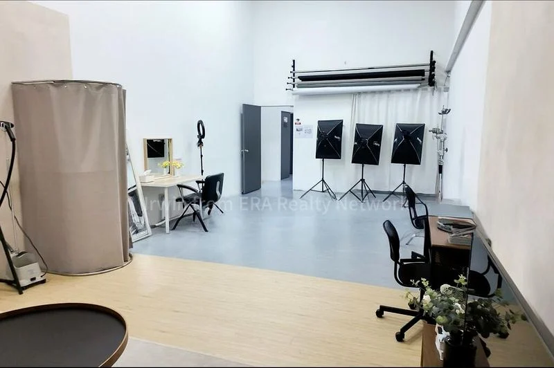 Light Industrial (B1) for Rent: Foo Wah Industrial Building - Image 9