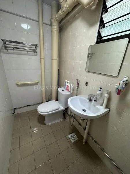 5 Room (5A) HDB for Rent in  238 Yishun Ring Road - Image 16