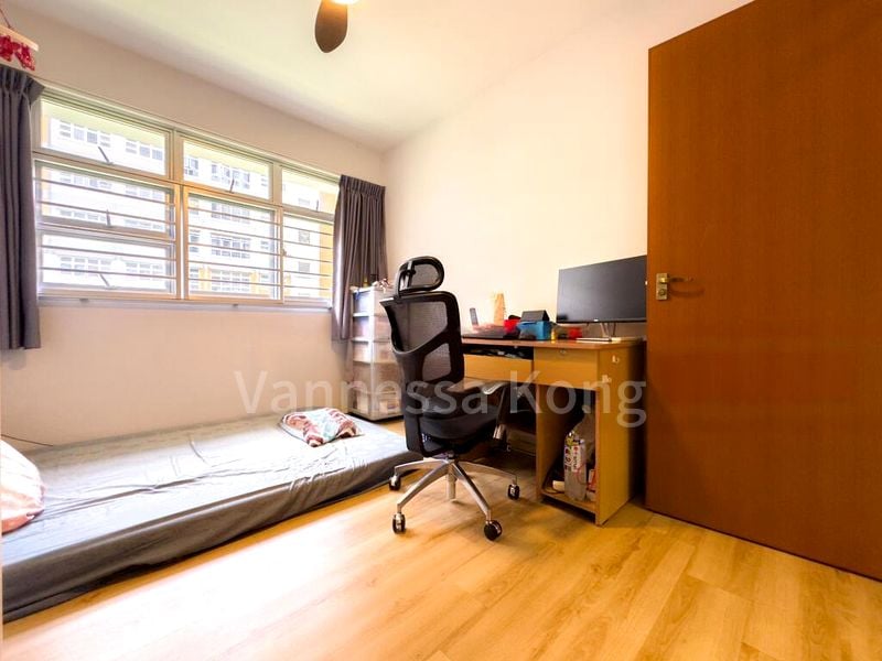4 Room (4A) HDB for Sale in  443D Bukit Batok West Avenue 8 - Image 7