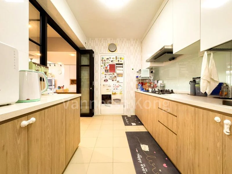 4 Room (4A) HDB for Sale in  443D Bukit Batok West Avenue 8 - Image 11