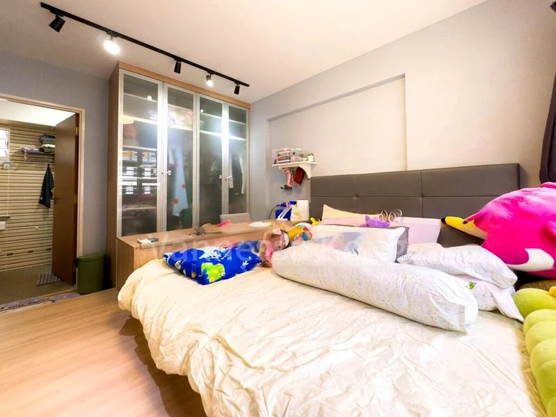 4 Room (4A) HDB for Sale in  443D Bukit Batok West Avenue 8 - Image 4