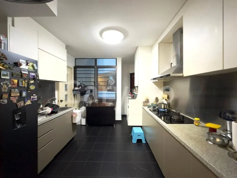 3 Bed Condo for Sale in  Parc Oasis - Image 14