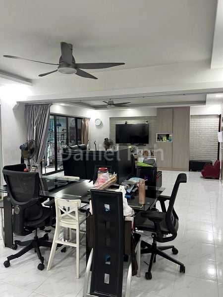 Executive HDB for Sale in 299C Compassvale Street - Image 7