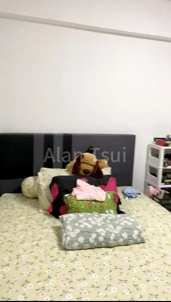 Common Room (HDB) for Rent in  575 Hougang Street 51 - Image 1